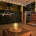 Klarisa City Center Apartment With Terrace
